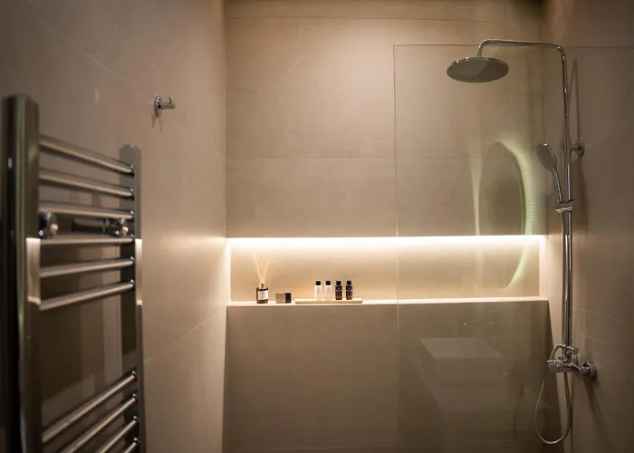 65 - Comfortable Volos